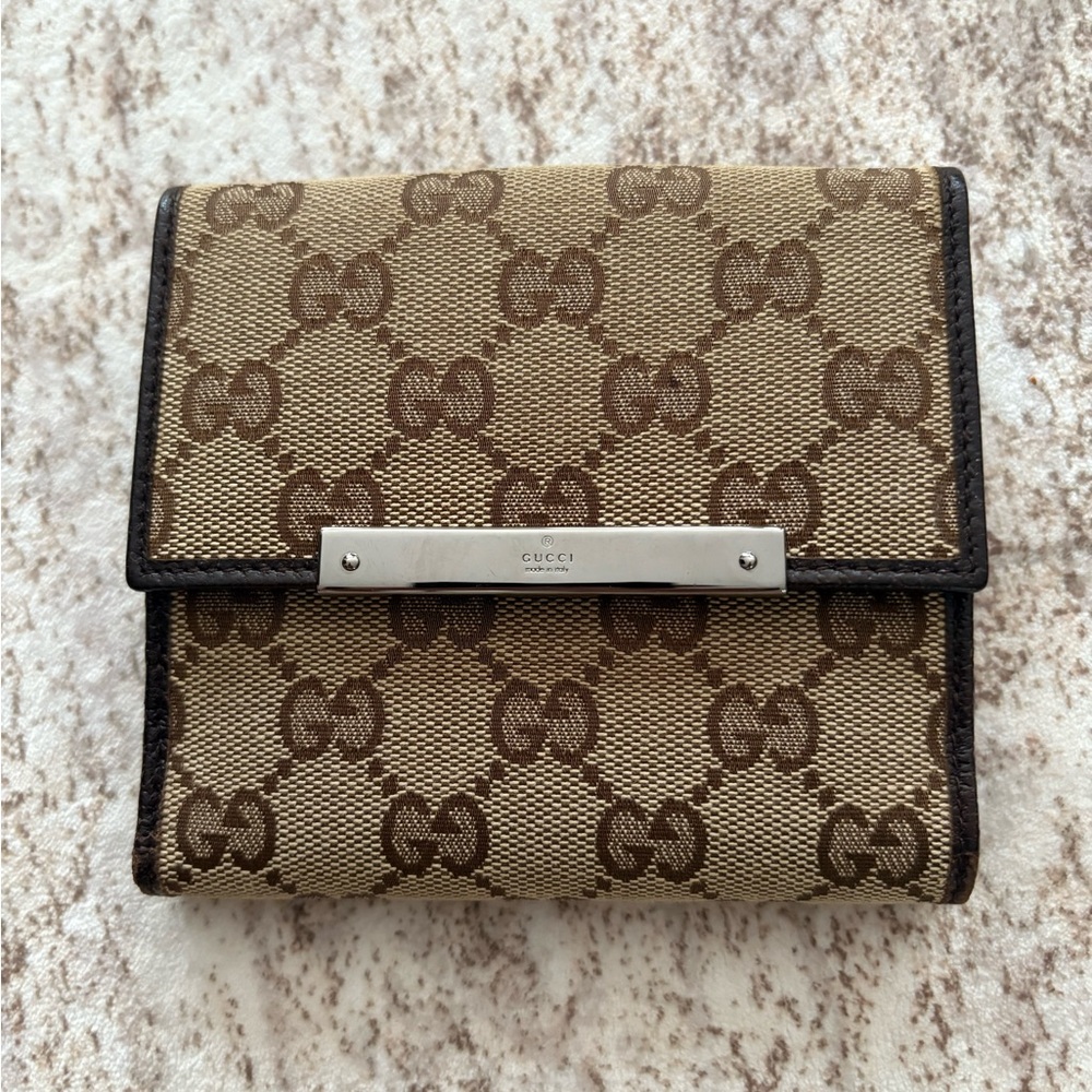 Authentic Gucci Wallet - Picture 3 of 11